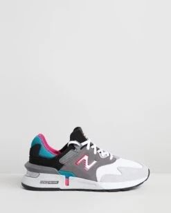 997 - Men's Grey & Green By New Balance Classics