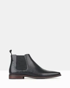 Castle Chelsea Boots Black By Betts