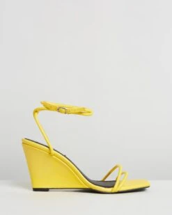 Chloe Wedges Yolk By Caverley