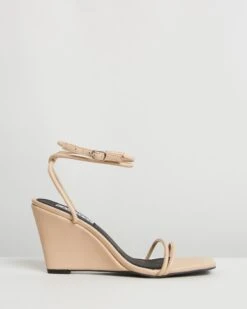 Chloe Wedges Taupe By Caverley