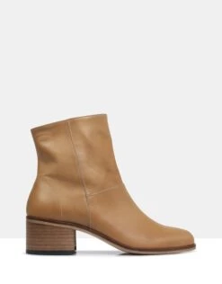 Claudine Cuoio By Sempre Di