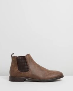 Gillingham Gusset Boots Brown By Staple Superior