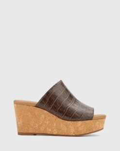 Hadleigh Leather Wedge Heels Brown By Wittner