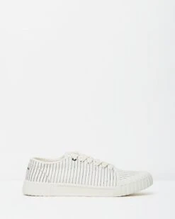 Hurler Low - Unisex White By Good News