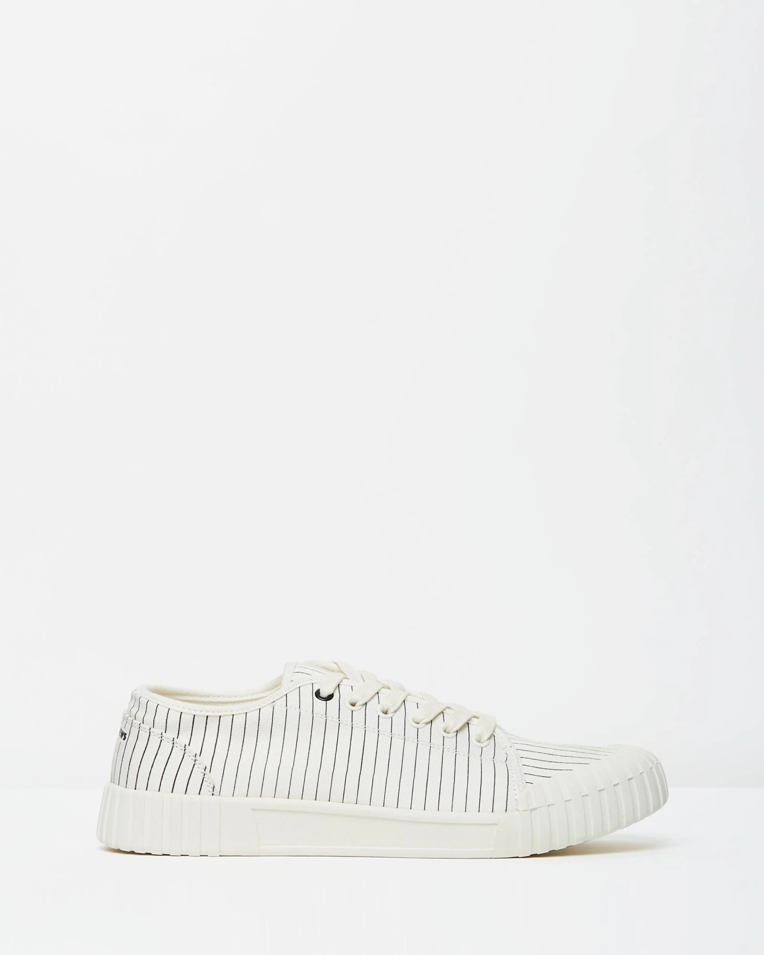 Hurler Low - Unisex White By Good News 3 Hurler Low - Unisex White By Good News