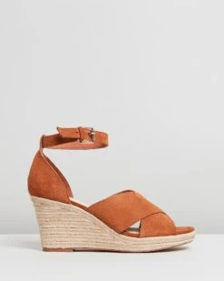 Lilly Tan By Iris Footwear