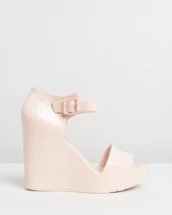 Mar Wedges Nude Gloss By Melissa