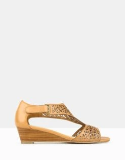 Moscow Wedge Sandals Tan By Airflex