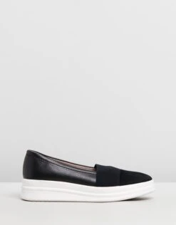 Yuri Black By Naturalizer